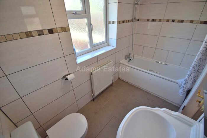 6 Bedroom Terraced House To Rent In Donnington Road, Reading, RG1