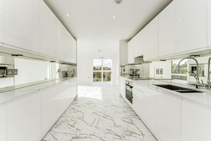 2 Bedroom Flat To Rent In Abbotsford Court, Royal Waterside, Lakeside Drive, London, NW10