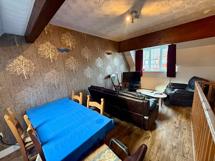 2 Bedroom End Of Terrace House To Rent In Purleigh Avenue, Worcester, WR4