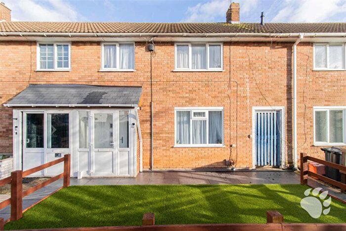 3 Bedroom Terraced House For Sale In Maplestead, Fryerns, SS14