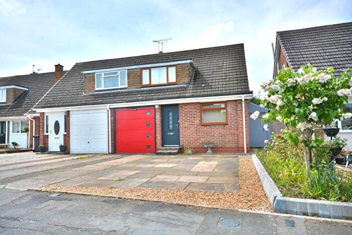 3 Bedroom Semi Detached House For Sale In Dickens Road, Hillside, CV22