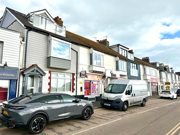1 Bedroom Apartment To Rent In Pier Road, Littlehampton, BN17