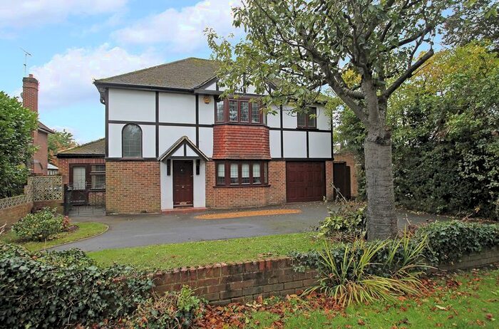 3 Bedroom Detached House To Rent In Stoke Road, Stoke D'abernon, Cobham, KT11