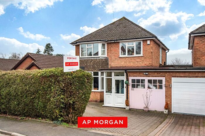 3 Bedroom Link Detached House For Sale In Malvern Road, Lickey, Birmingham, Worcestershire, B45