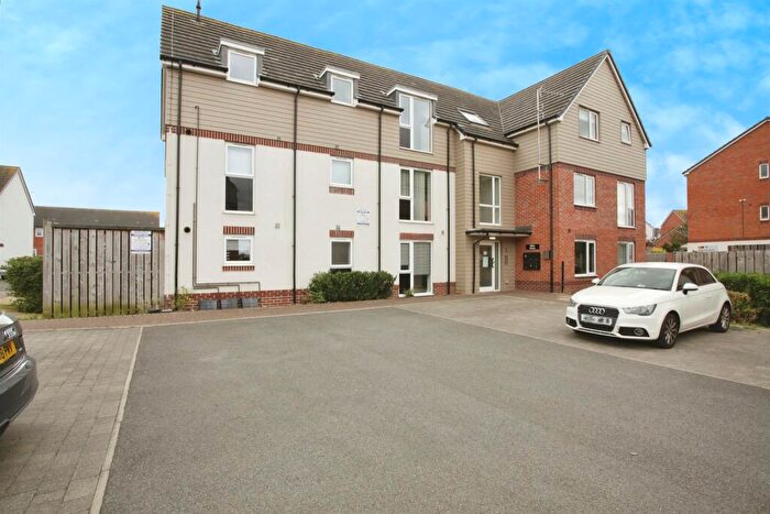 2 Bedroom Flat For Sale In Doyle Close, Rugby, CV21