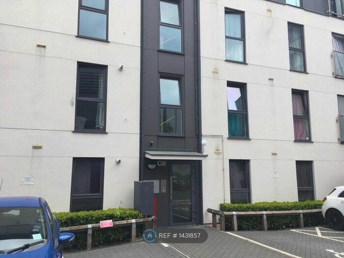 2 Bedroom Flat To Rent In Chantry Place, Canterbury, CT1