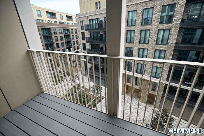 2 Bedroom Flat For Sale In Bouchon Point, Cendal Crescent, E1