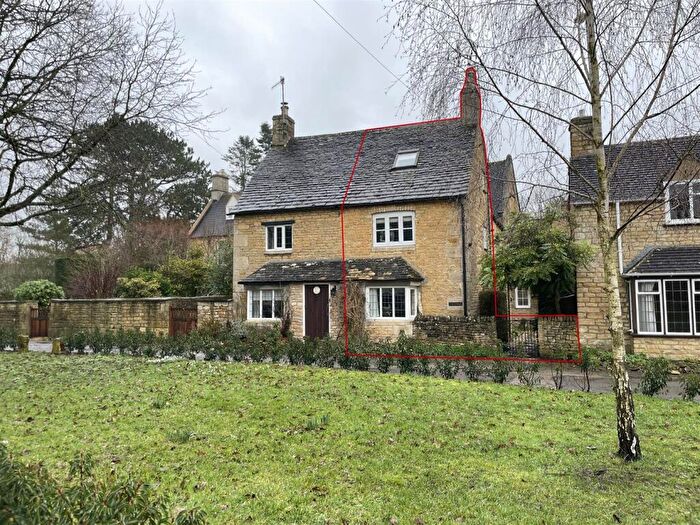 2 Bedroom Cottage For Sale In Clapton Row, Bourton-On-The-Water, Cheltenham, GL54