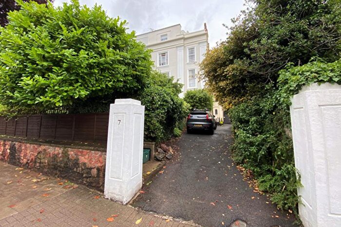 1 Bedroom Flat To Rent In Oakfield Road - Clifton, BS8