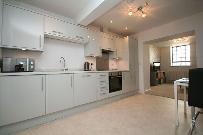 2 Bedroom Flat To Rent In The Axiom Apartments, - Winchcombe Street, Cheltenham, Gloucestershire, GL52