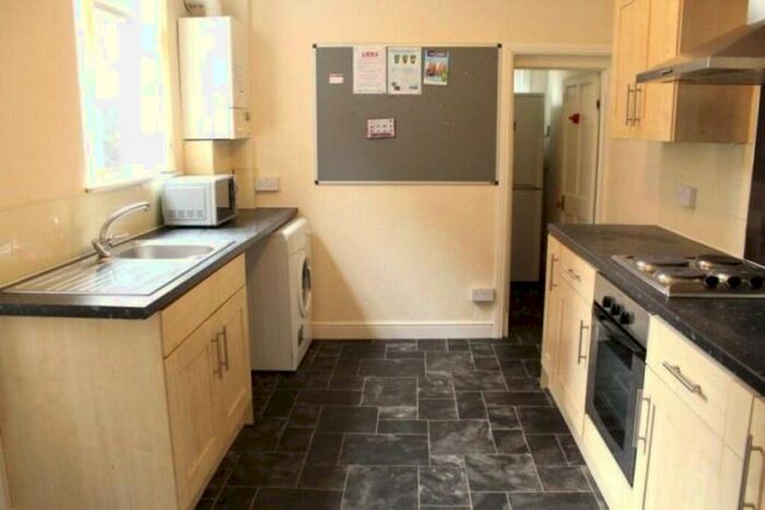 4 Bedroom Terraced House To Rent In Kensington Road, Coventry, CV5