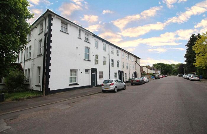 1 Bedroom Terraced House To Rent In Southampton Street, Farnborough, Hampshire, GU14