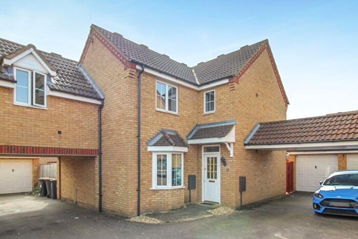 3 Bedroom Semi-Detached House To Rent In Fox Close, Clapham, Bedford, MK41