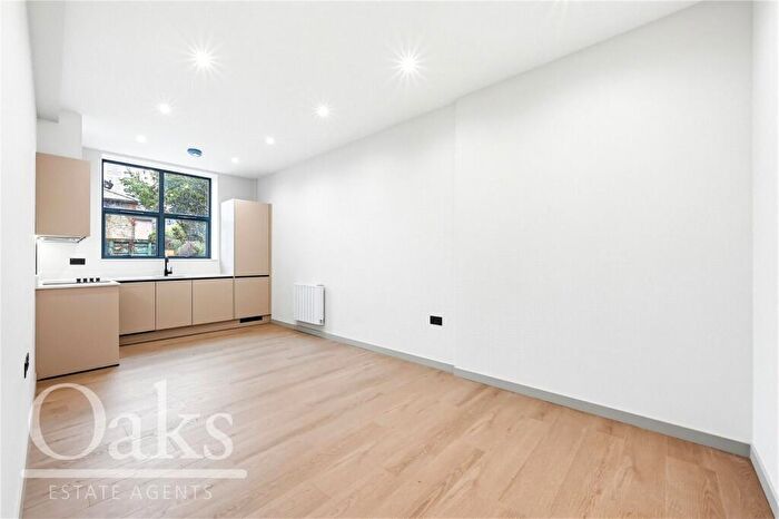 1 Bedroom Apartment To Rent In Dingwall Road, Croydon, CR0