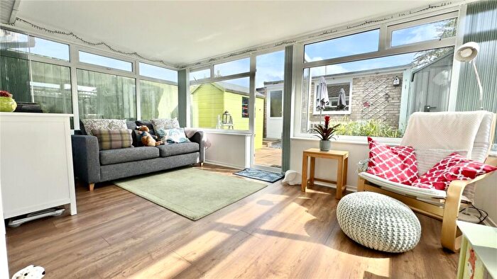 2 Bedroom Bungalow For Sale In Littlemore Close, Saughall Massie, Wirral, CH49