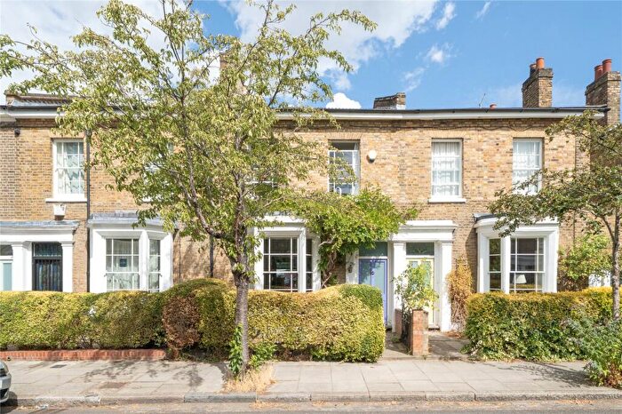 3 Bedroom Terraced House For Sale In Lavender Grove, London, E8