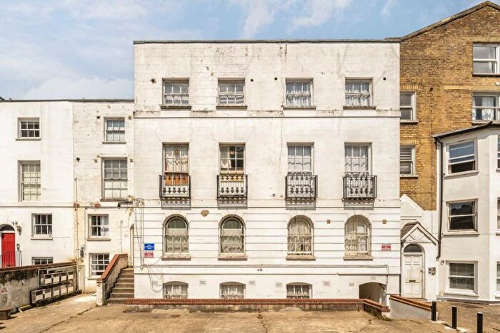 3 Bedroom Flat To Rent In Tollington Park, London, N4