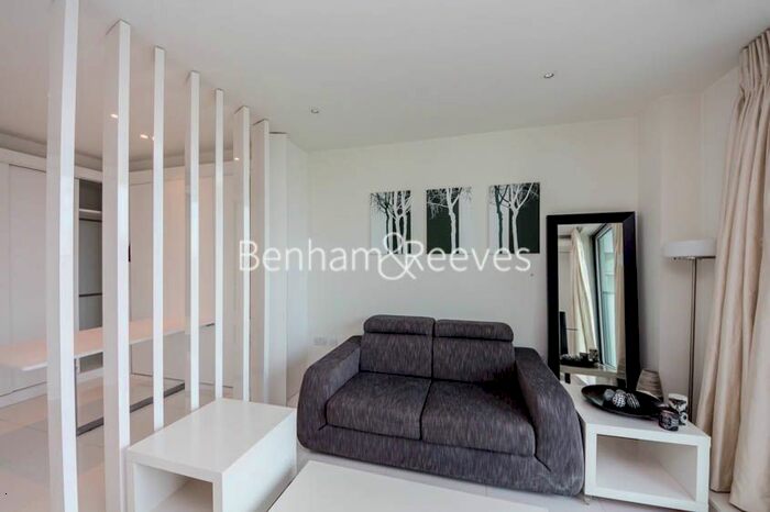 Studio To Rent In Pan Peninsula Square, Canary Wharf, E14