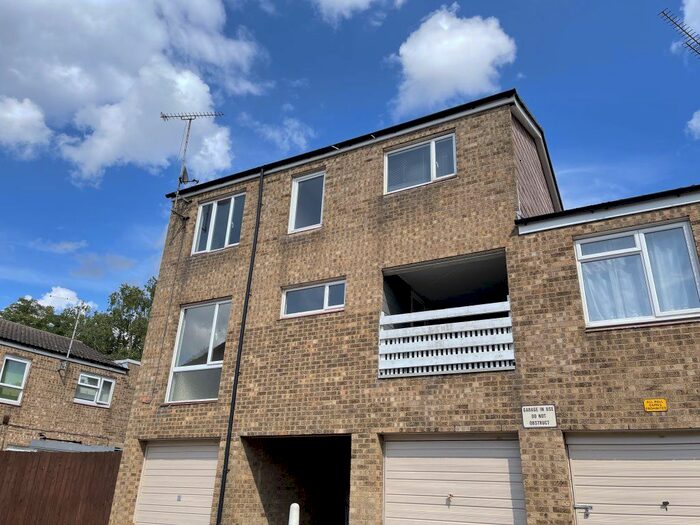 3 Bedroom Maisonette To Rent In Stumpacre, Bretton, Peterborough, PE3