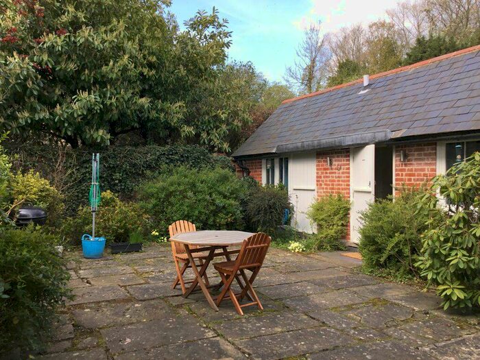 Studio To Rent In Hackington Close, Canterbury - Ref, CT2