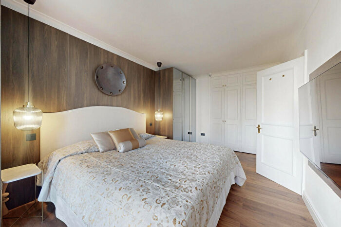 3 Bedroom Apartment For Sale In Walsingham, St. Johns Wood Park, London, NW8