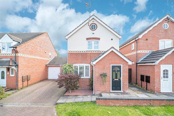 3 Bedroom Detached House For Sale In Lyndale Close, Whoberley, Coventry, CV5