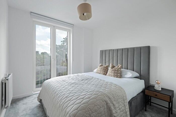 2 Bedroom Flat To Rent In Wolff House, Ridgeway Views, London, NW7