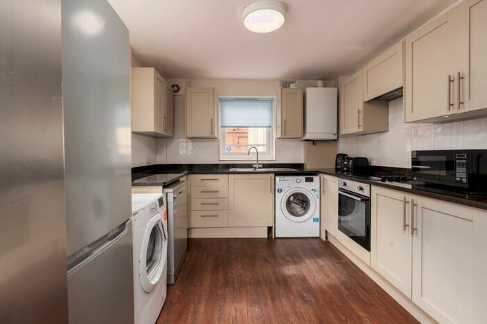 7 Bedroom Flat To Rent In *£ Pppw* Church Street, Lenton, NG7