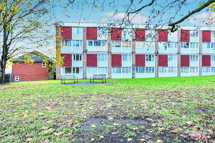 2 Bedroom Maisonette To Rent In Wheeler Street, Maidstone, Kent, ME14