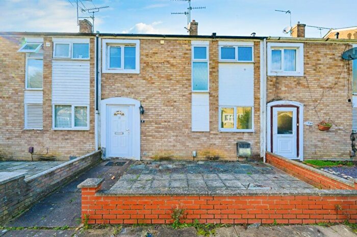 5 Bedroom Terraced House For Sale In Scholars Walk, Hatfield, AL10