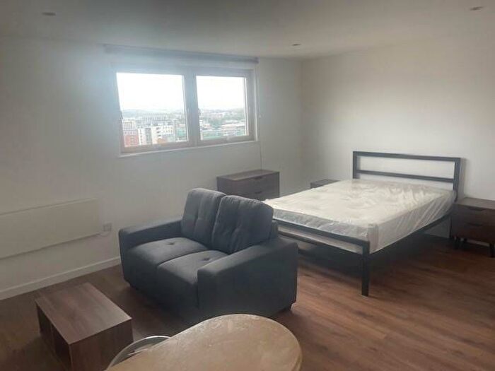 1 Bedroom Apartment To Rent In Gateway North, Leeds City Centre, LS9