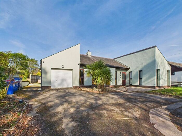 4 Bedroom Detached Bungalow For Sale In Llanteg, Narberth, SA67