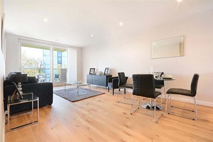 2 Bedroom Flat To Rent In Waterfront Apartments, Amberley Road, Little Venice, W9