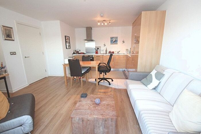 1 Bedroom Flat To Rent In Cardigan Road, London, E3