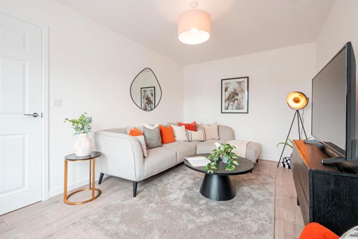 3 Bedroom House To Rent In Daw Coss Road, Harrogate, HG2