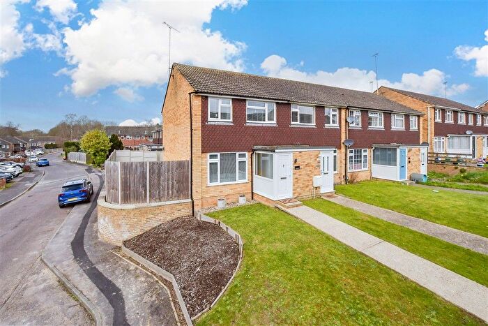 3 Bedroom End Terrace House For Sale In Lenside Drive, Bearsted, Maidstone, Kent, ME15