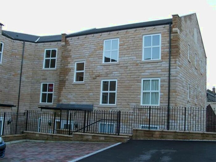 2 Bedroom Flat To Rent In Canal Quay, Britannia Wharf, Bingley, BD16