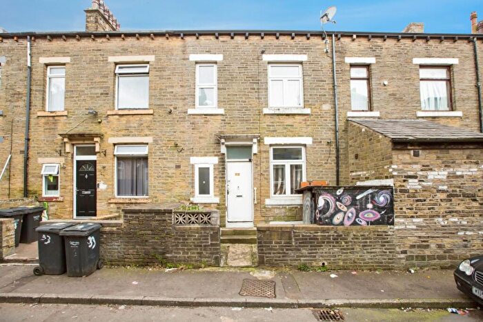 3 Bedroom Terraced House For Sale In Victoria Terrace, Halifax, West Yorkshire, HX1