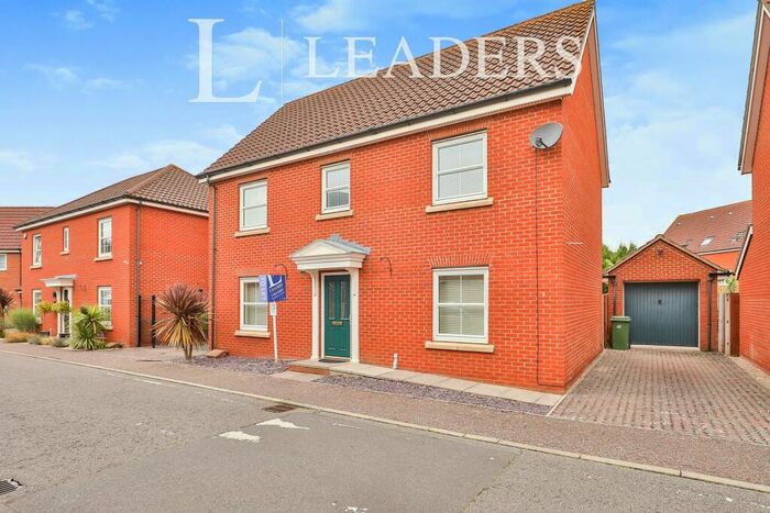 4 Bedroom Detached House To Rent In Windsor Park Gardens, Norwich, NR6