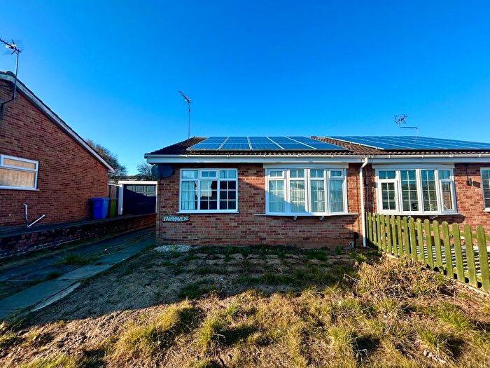 2 Bedroom Semi-Detached Bungalow To Rent In Bed Semi-Detached Bungalow, Darwin Road, Bridlington, YO16
