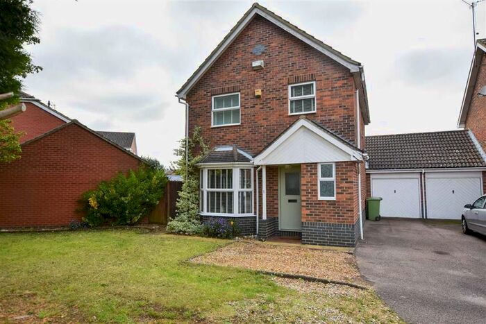 3 Bedroom Detached House To Rent In Laburnum Close, Wellingborough, NN8