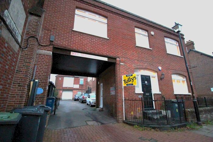 1 Bedroom Flat To Rent In South Street, Havant, PO9