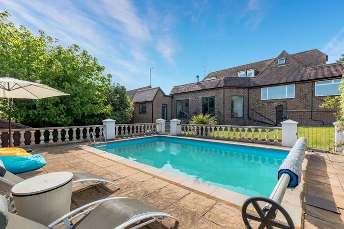 4 Bedroom Detached House For Sale In Church Lane, Pyecombe, BN45