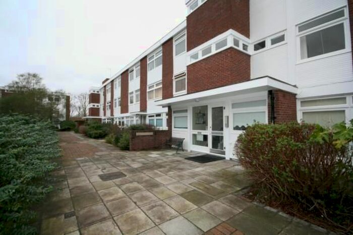 1 Bedroom Flat To Rent In Sweyne Place, Blackheath, SE3