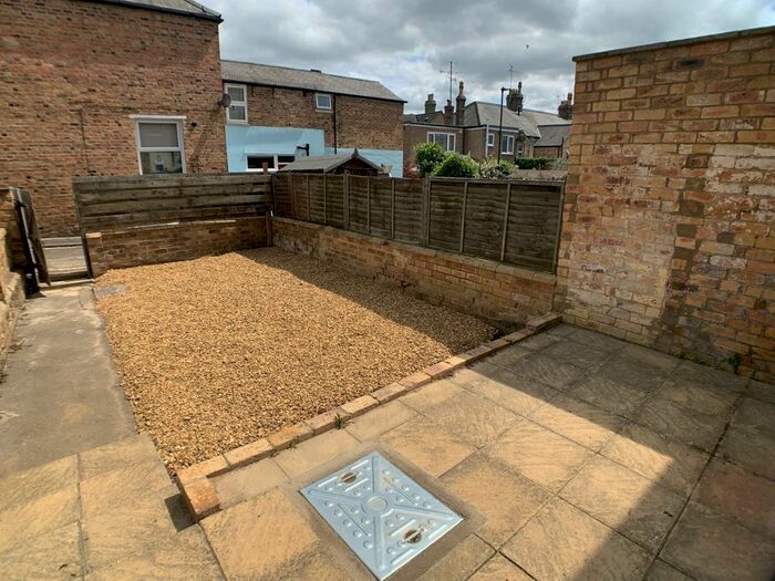 3 Bedroom Terraced House To Rent In Recreation Ground Road, Stamford, Stamford, PE9