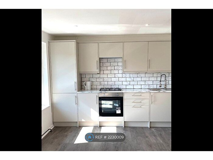 1 Bedroom Flat To Rent In Trinity Court, London, SE7