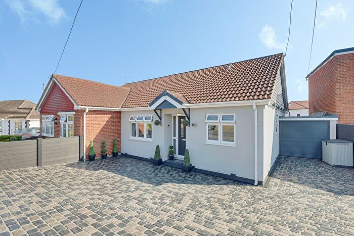 2 Bedroom Semi-Detached Bungalow For Sale In Cumberland Avenue, Benfleet, SS7