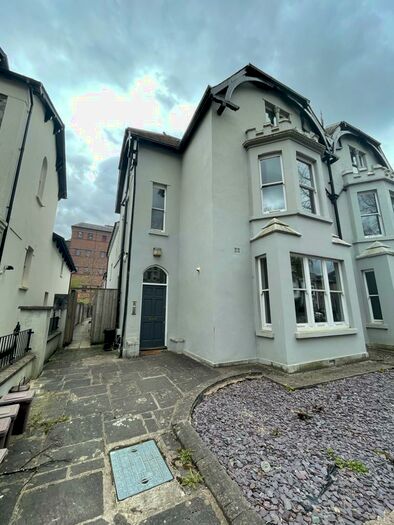 1 Bedroom Flat To Rent In The Parade, Roath, Cardiff, CF24