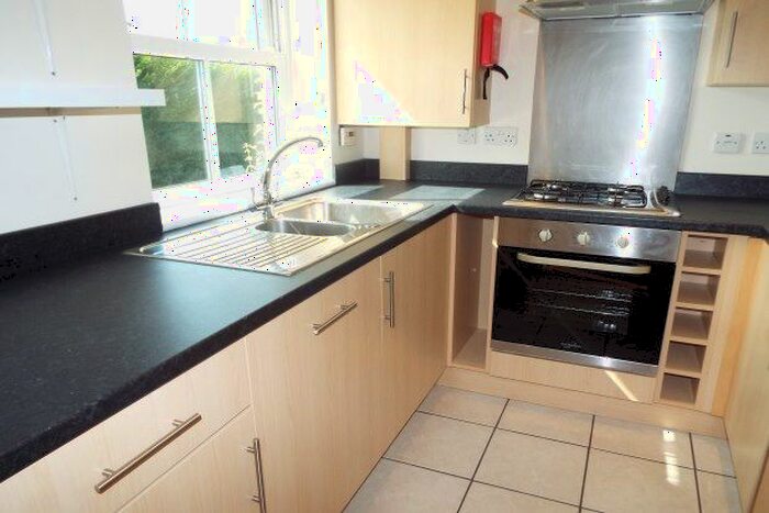 3 Bedroom Property To Rent In Winchester Road, Southampton, SO16