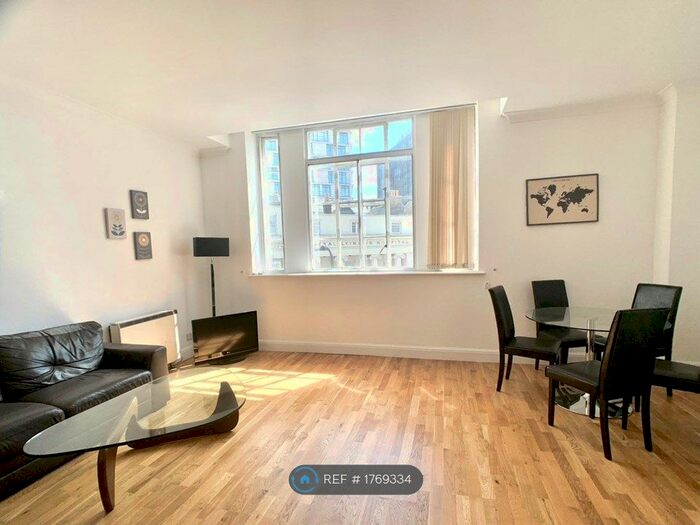 1 Bedroom Flat To Rent In North Block, London, SE1